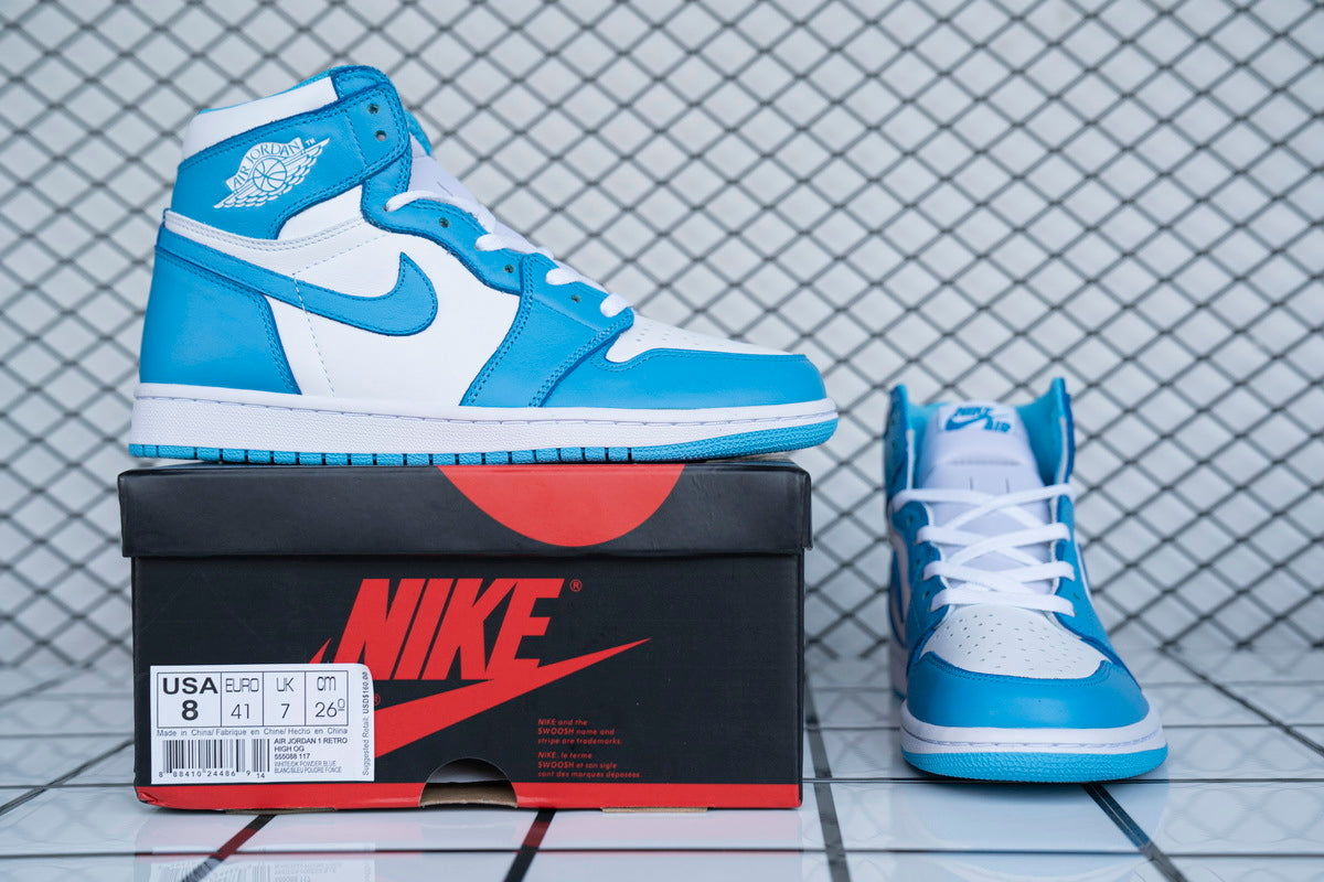 Air Jordan 1 Retro UNC Reps Sneaker 555088-117