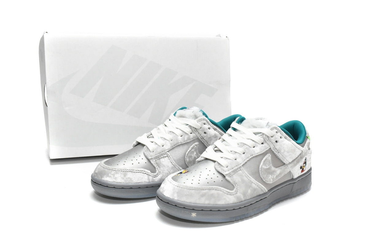 Nike SB Dunk Low Ice Reps Sneaker DO2326-001 2
