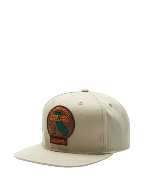 Undefeated Baseballkappe mit Patch