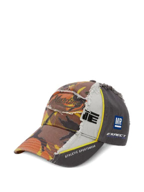 Martine Rose Ausgefranste Baseballkappe mit Camouflageprint