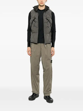 ROA Nuna 800 fill power pinstriped down vest