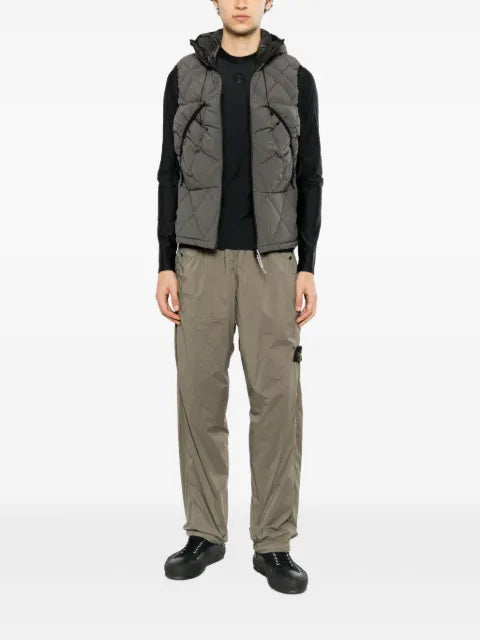 ROA Nuna 800 fill power pinstriped down vest