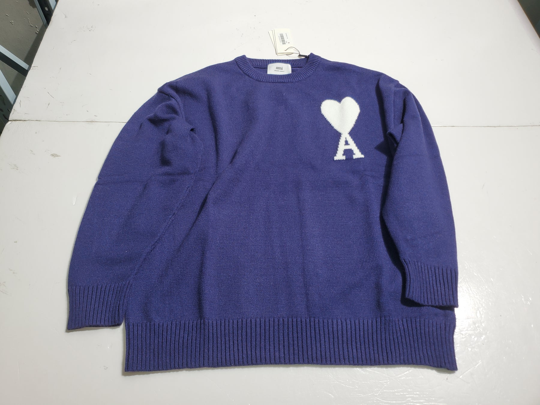 AMI PARiS Heart Sweater Navy 2