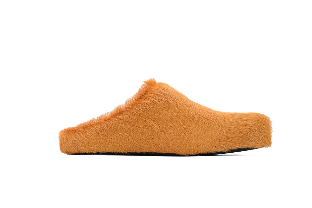 MARNI Long-Hair Calfskin Fussbett Sabot Yellowish Brown 2